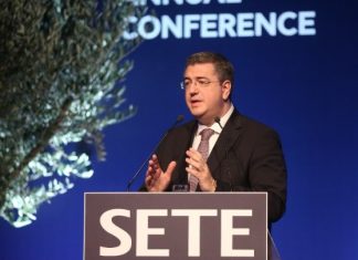 Απ. Τζιτζικώστας στο Ετήσιο Συνέδριο του ΣΕΤΕ: Πρώτη φορά κοινή ευρωπαϊκή πολιτική για τον τουρισμό