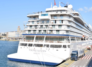 Το πρώτο κρουαζιερόπλοιο της χρονιάς στο λιμάνι του Πειραιά