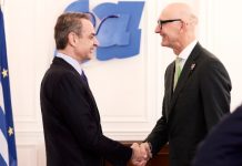Εύσημα σε Ελλάδα για την πρόοδο στην ψηφιοποίηση του δημοσίου από τον επικεφαλής της γερμανικής Telekom, T. Höttges, συναντήθηκε με τον Κ. Μητσοτάκη και τον Β. Κικίλια