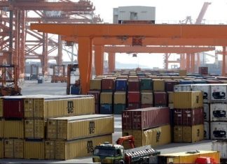 Οι αμερικανικοί δασμοί στρέφουν τις κινεζικές εξαγωγές προς την Ευρώπη και στην ένδυση