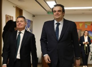 Την εμπιστοσύνη του στις προοπτικές της ελληνικής οικονομίας εξέφρασε ο πρόεδρος του Eurogroup Πασκάλ Ντόναχιου