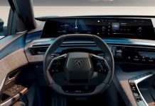 Το νέο Panoramic i-Cockpit αποτελεί τη νέα καινοτομία της Peugeot