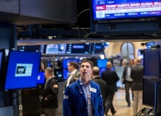 Στο 0,76% το περιθώριο των 10ετών ομολόγων