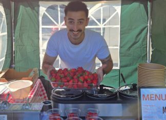 ΑΦΙΕΡΩΜΑ – Από την Πάτρα στο Δουβλίνο: Ο Παναγιώτης Φερρής και το Γλυκό του Όραμα με Φράουλες