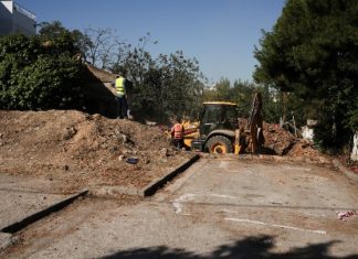 Επιχείρηση κατεδάφισης των επικίνδυνων κτισμάτων στον Δήμο Αθηναίων