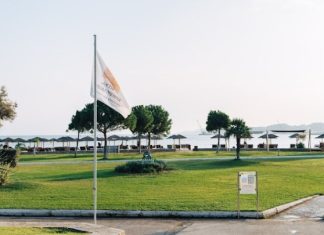 Σημαντικό επενδυτικό ενδιαφέρον για την μίσθωση της οργανωμένης παραλίας «Ακτής Βουλιαγμένης»