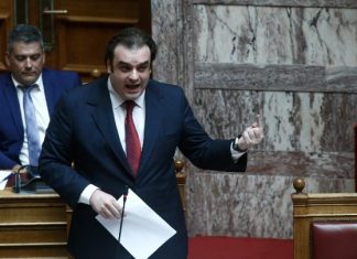 Ψηφίστηκε ο Τελωνειακός Κώδικας και η ρύθμιση για μηδενικές χρεώσεις στα ΑΤΜ – Κ. Πιερρακάκης: Mεταρρύθμιση που ακουμπά την οικονομία