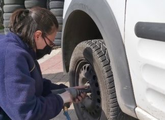 Τα περισσότερα καινούργια αυτοκίνητα διαθέτουν κιτ επισκευής ελαστικών και όχι ρεζέρβα ή ελαστικό έκτακτης ανάγκης