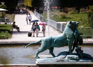 Επεκτείνεται το κύμα καύσωνα στη Γαλλία