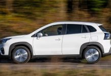 Σχεδόν ένα στα δύο αυτοκίνητα που πουλήθηκαν τον Ιούλιο στην Ελλάδα διέθεταν υβριδική τεχνολογία