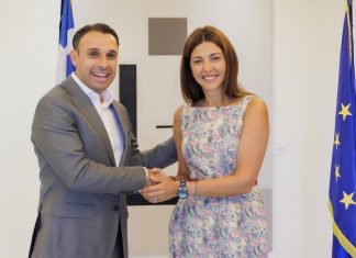 ΘΕΟΝΗ: Νέα πρωτοβουλία κοινωνικής ευθύνης που στηρίζει τη μαθητική κοινότητα