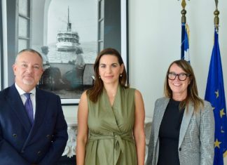 Επίσκεψη πρέσβη και πρόξενου Μεγάλης Βρετανίας στο υπουργείο Τουρισμού για την αποτίμηση της πορείας των τουριστικών σχέσεων των δύο χωρών