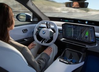 Η BMW βελτιώνει την εμπειρία της αυτόνομης οδήγησης