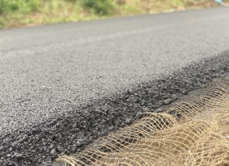 «Έξυπνο ύφασμα» εντοπίζει και ενημερώνει για την κατάσταση των δρόμων κάτω από την επιφάνεια της ασφάλτου