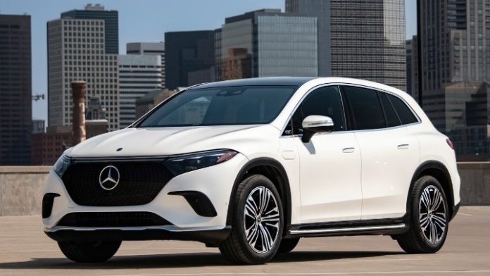 w20-183411MercedesBenzEQSSUV