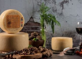 Taste Atlas: Στη κορυφή του κόσμου η Γραβιέρα Νάξου ΠΟΠ