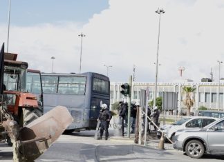 Κλιμακώνονται οι κινητοποιήσεις των αγροτών σε όλη τη χώρα