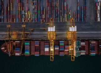 ΠΣΕ: Διατηρείται θετικό το πρόσημο (+2,1%) στις εξαγωγές, χωρίς πετρελαιοειδή, για το 11μηνο του 2025