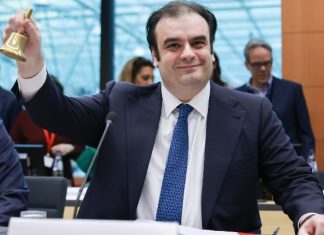 Κ. Πιερρακάκης από το Eurogroup: «Πρέπει να επιστρέψουμε σε έναν δρόμο βιώσιμης οικονομικής ανάπτυξης και δυναμισμού»