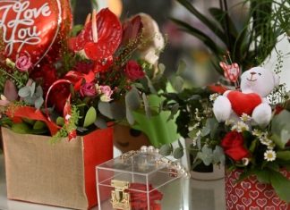 Λιανεμπόριο, εστίαση και τουρισμός στη «μάχη» της πιο ερωτικής γιορτής του χρόνου