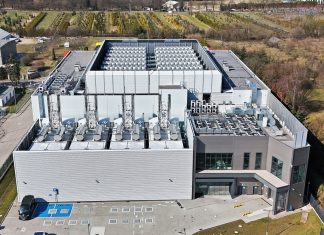 Data4: Εγκαινίασε δεύτερο data center κοντά στη Βαρσοβία – Οι επενδύσεις στην Πολωνία θα φτάσουν τα 600 εκατ. ευρώ έως το 2030