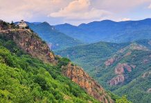 ΑΦΙΕΡΩΜΑ – Βόρεια Ελλάδα: Πάσχα σε μοναστικούς τόπους ιστορίας, κατάνυξης και φυσικής ομορφιάς (εικόνες)