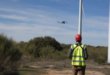 Επιθεωρήσεις σε ανεμογεννήτριες με drones και ΤΝ, με χρηματοδότηση και από τη Loggerhead Ventures