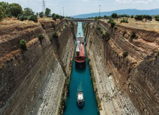 Επαναλειτουργεί από σήμερα για τη θαλάσσια κυκλοφορία η Διώρυγα της Κορίνθου