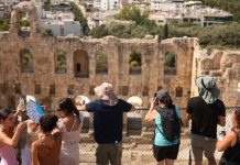 Πορτοκαλί προειδοποίηση για τρεις περιοχές της χώρας λόγω καύσωνα – Συστάσεις της Πολιτικής Προστασίας