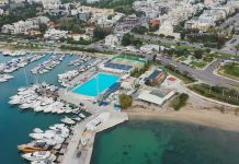 ΑΦΙΕΡΩΜΑ – Γλυφάδα: Μια πόλη που ζει με τη θάλασσα – Οι μαρίνες, ο ναυταθλητισμός και οι προκλήσεις της νέας εποχής