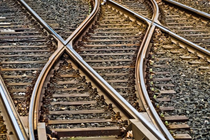 train rails