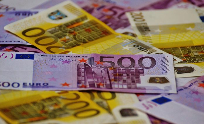 χρήμα money