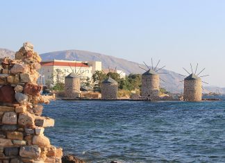 «Γιατί οι Τούρκοι συρρέουν στα ελληνικά νησιά;»