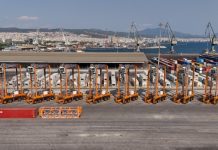Οκτώ νέα οχήματα μεταφοράς εμπορευματοκιβωτίων για τον ΟΛΘ