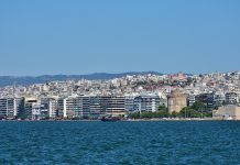 Θεσσαλονίκη: Γεμάτη, αλλά με διαφορετικά δεδομένα η φετινή σεζόν – Λιγότερες διαμονές, «κουμπωμένοι» τουρίστες και η τουρκική αγορά που καλύπτει τα κενά