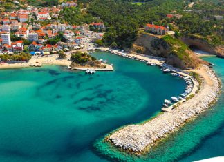 Μισό εκατομμύριο επιβάτες από τα λιμάνια Κεραμωτής και Καβάλας ταξίδεψαν σε έναν μήνα στη Θάσο