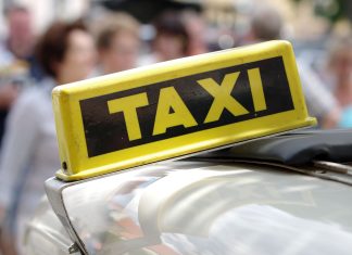 Τί αυξήσεις στα κόμιστρα ταξί ανακοίνωσε το Υπουργείο Υποδομών – τί σημαίνουν