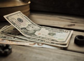 ΗΠΑ: Στο 3,4% εκτινάχθηκε η ανάπτυξη, όμως ο πληθωρισμός αυξήθηκε επίσης στο 3,6% κατά το τρίτο τρίμηνο του έτους