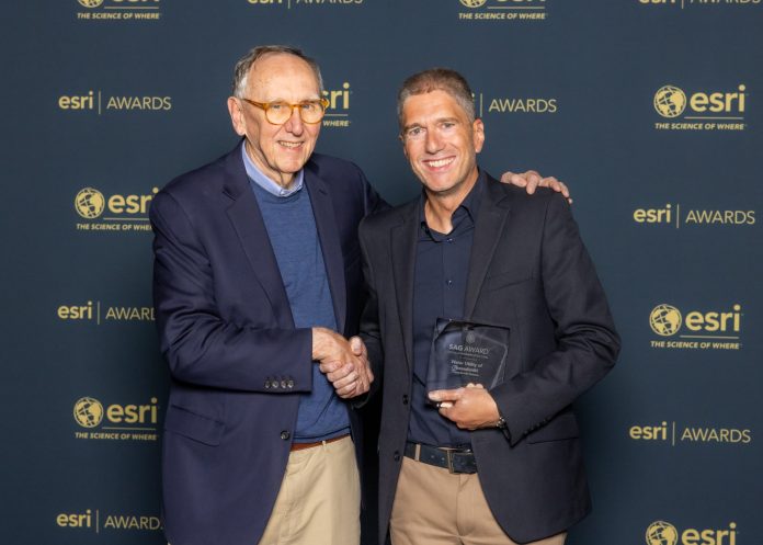 KAVOURAS-GIS-AWARD